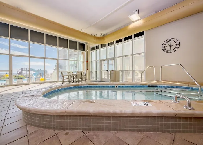 Phoenix Gulf Towers 1607 Apartment *